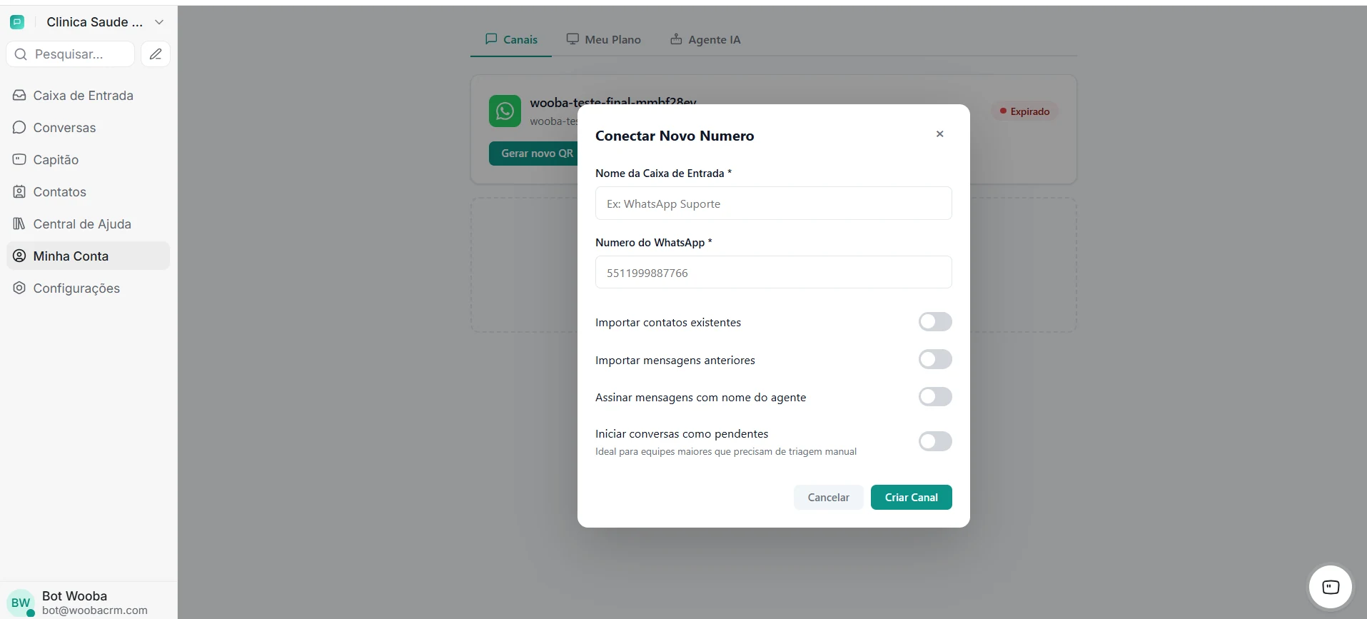 Painel do Wooba CRM com modal 'Conectar Nova Instância' aberto, mostrando a tela onde você escaneia o QR Code do WhatsApp Business em segundos